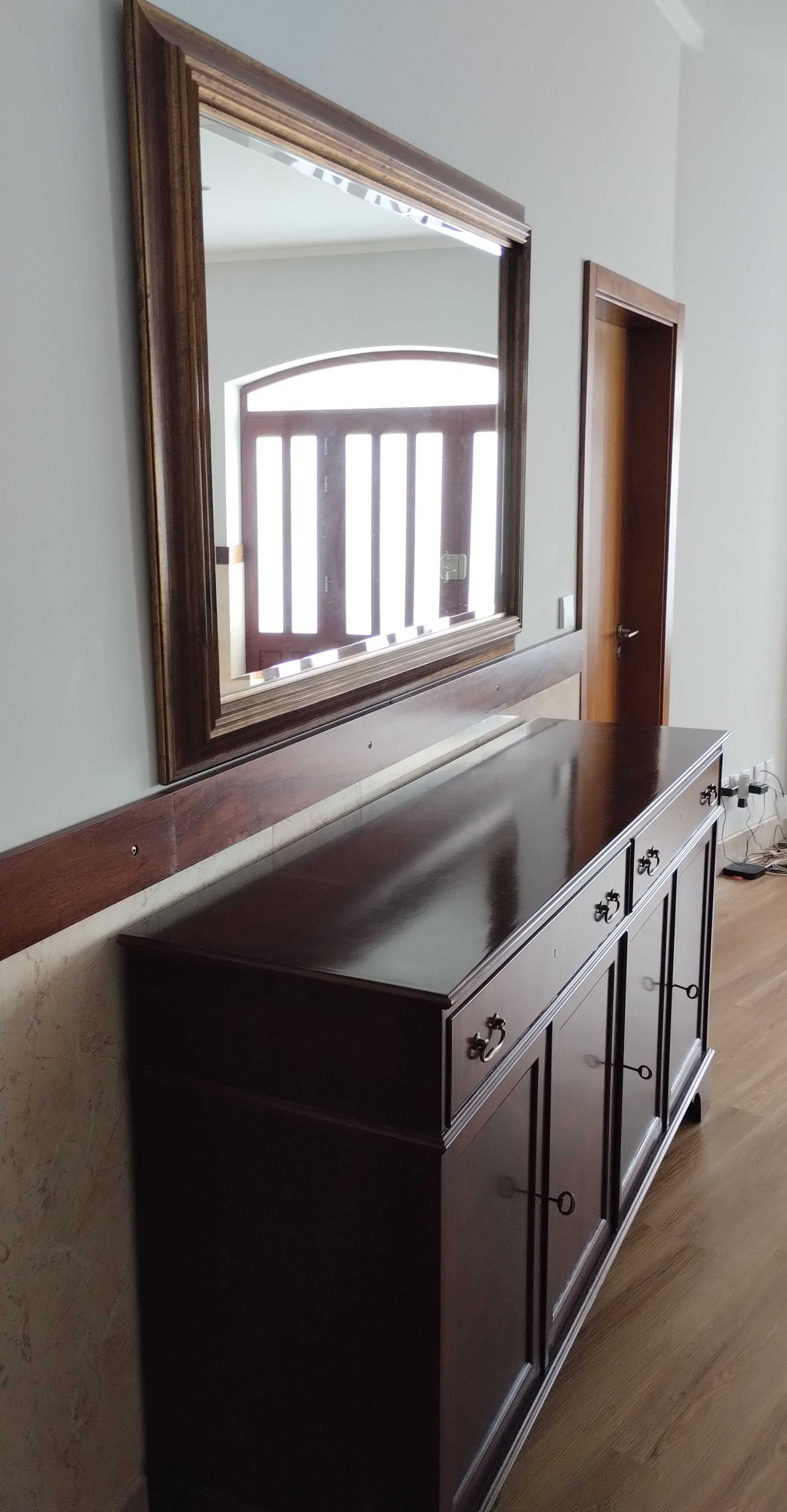 Conjunto Mesa de Jantar + 6 cadeiras com Balcão e Espelho