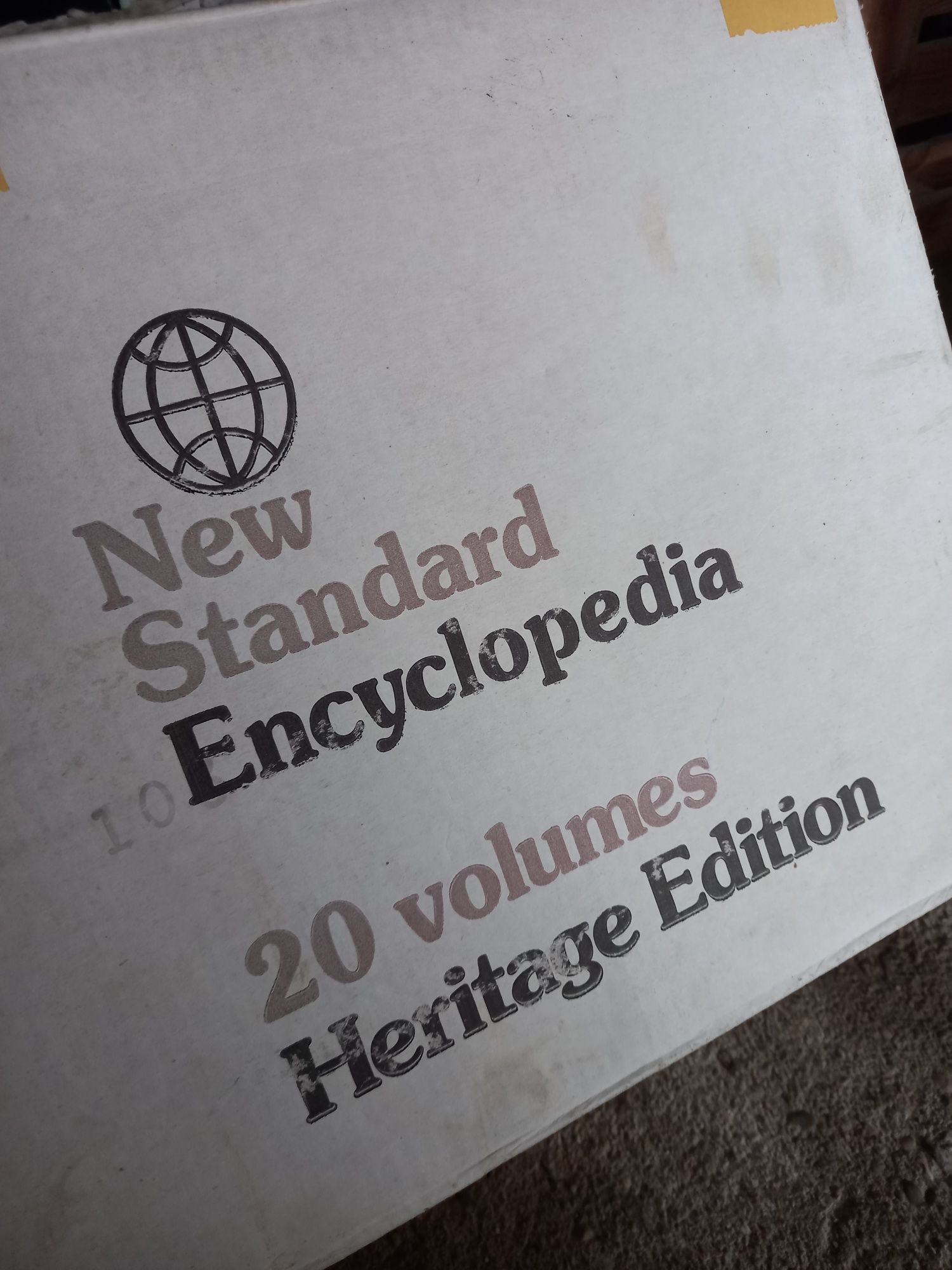 New Standard Enciclopédia