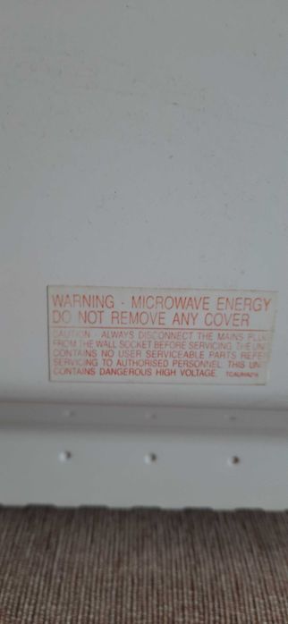 Продам мікрохвильову піч SHARP