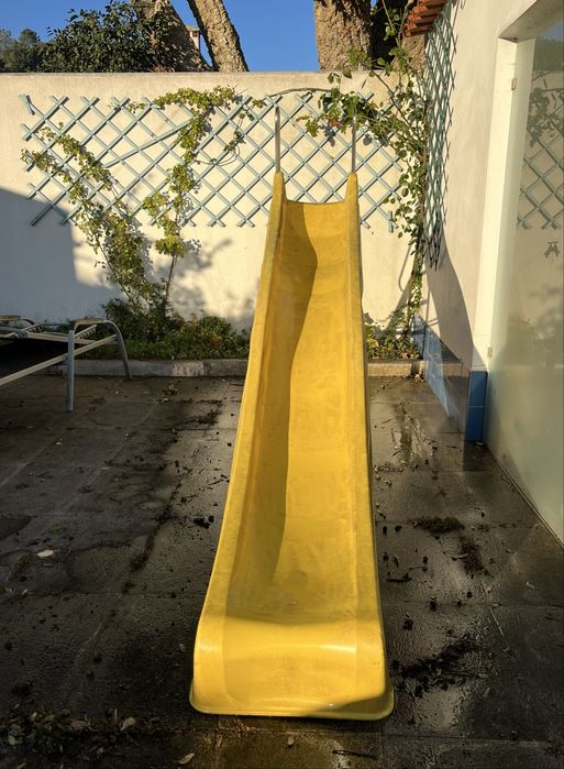 Escorrega de exterior para crianças