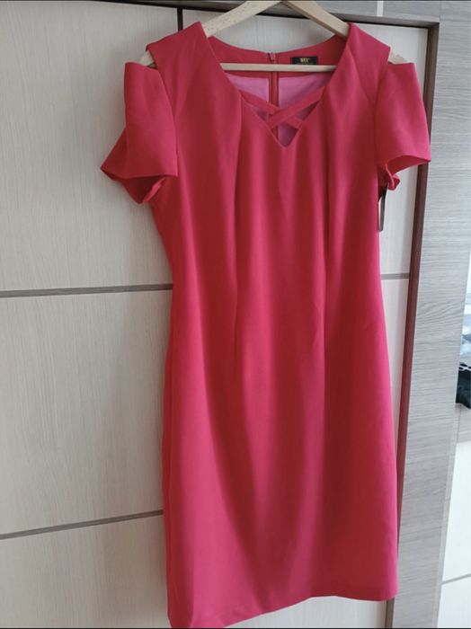 Ładna nowa sukienka na kazdą okazję