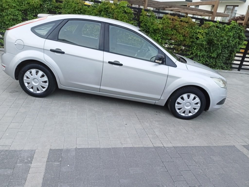 Sprzedam pięknego Forda Focusa MK2 lift 2008/2009 r 1,4 benzyna klima