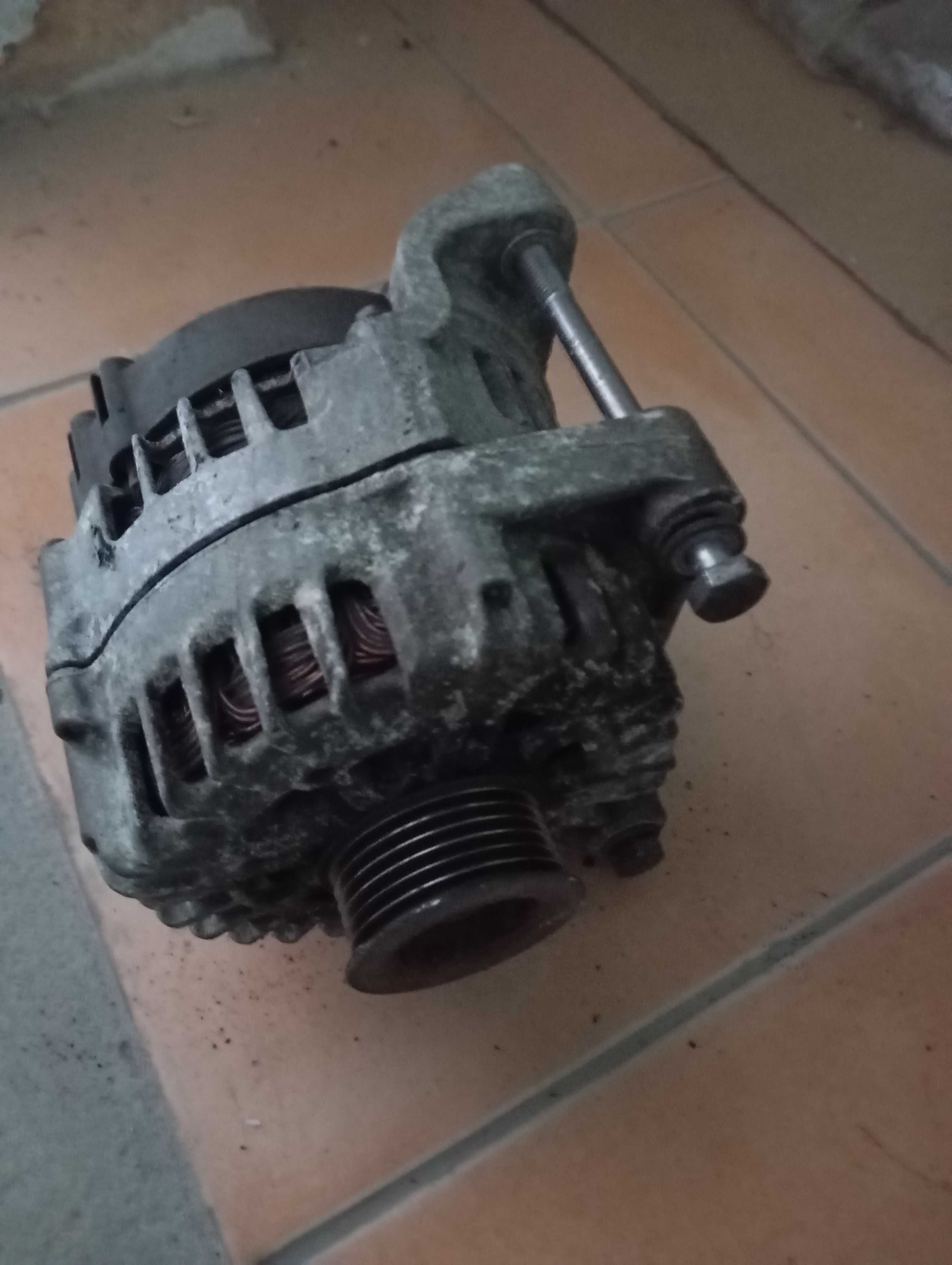 Motor e diversas peças BMW 177cv 520D