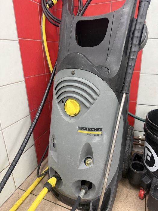 Sprzedam myjke cisnieniowa HD 10/25-4