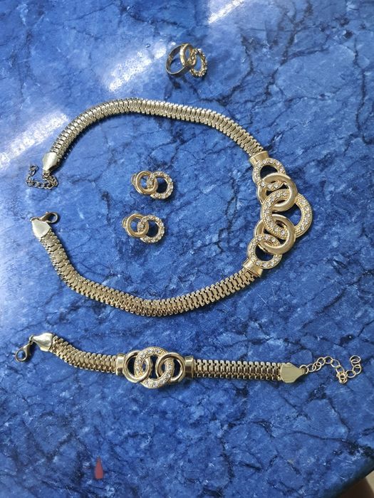 комплект жіночий біжутерія нова!