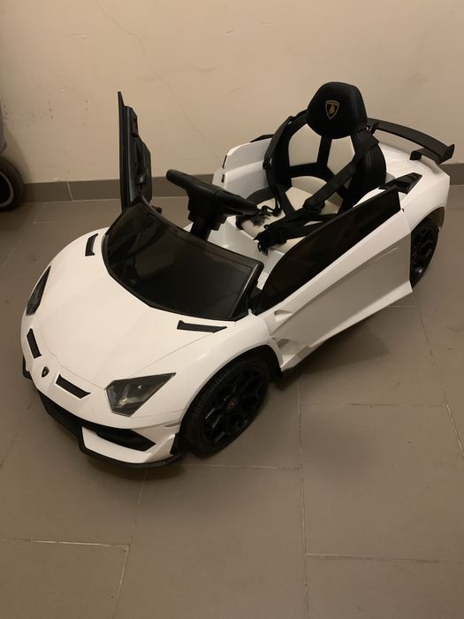 Детский электромобиль  LAMBORGHINI на радиоуправлении