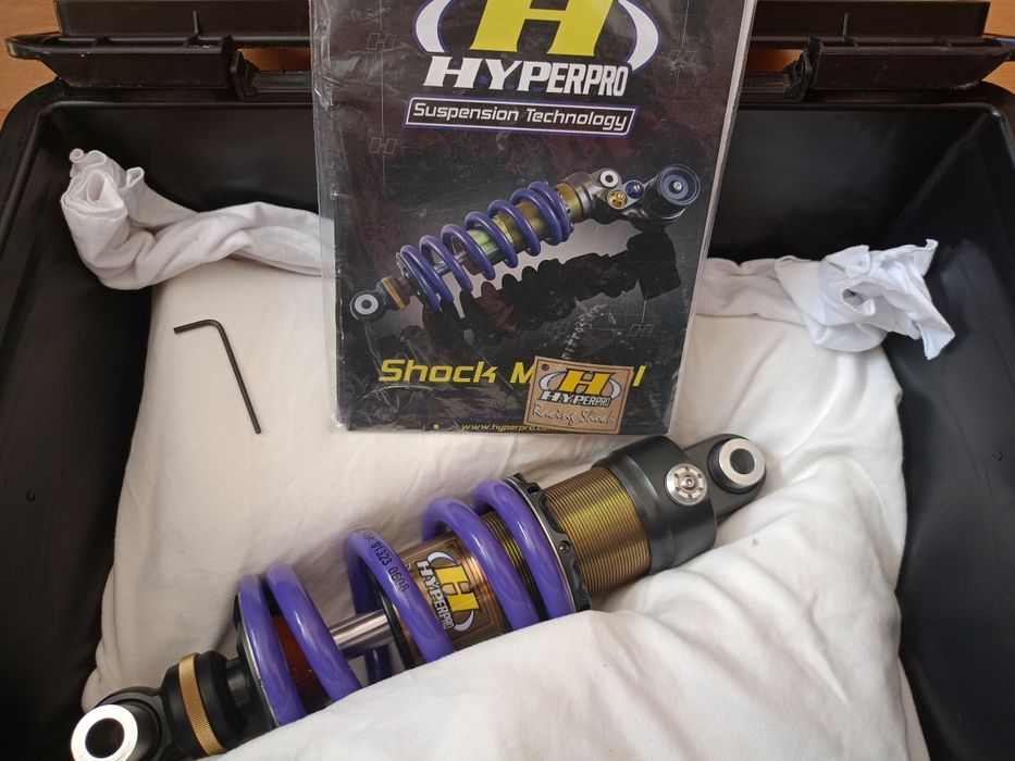 Amortyzator tylny firmy hyperpro do Yamaha yzf r3