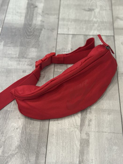 Поясна сумка Nike Бананка
