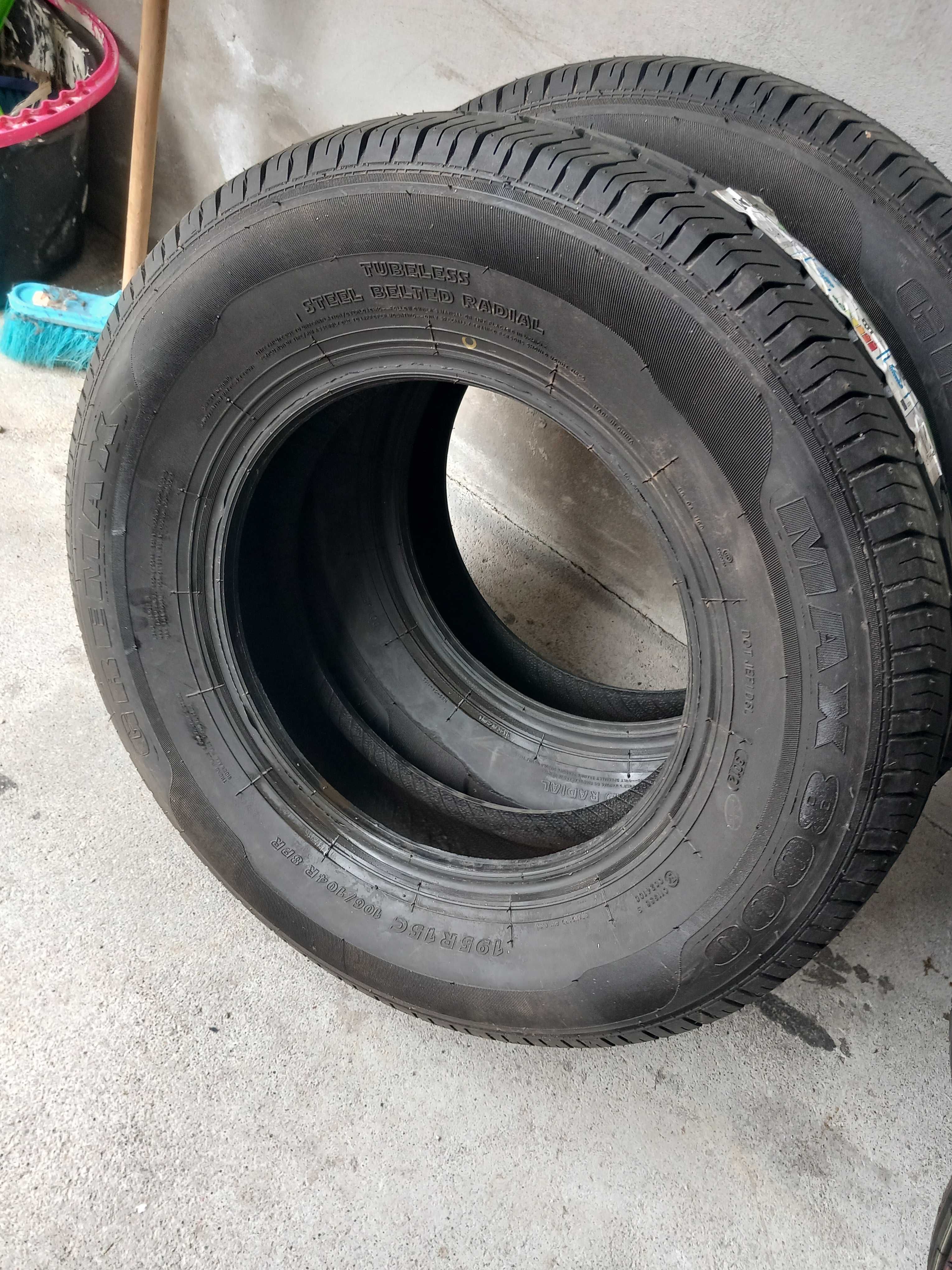 2 Pneus 195R15 C Novos