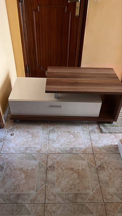 Mesa de apoio sala ou TV