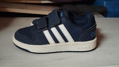 Chłopięce buciki Adidas rozm.29