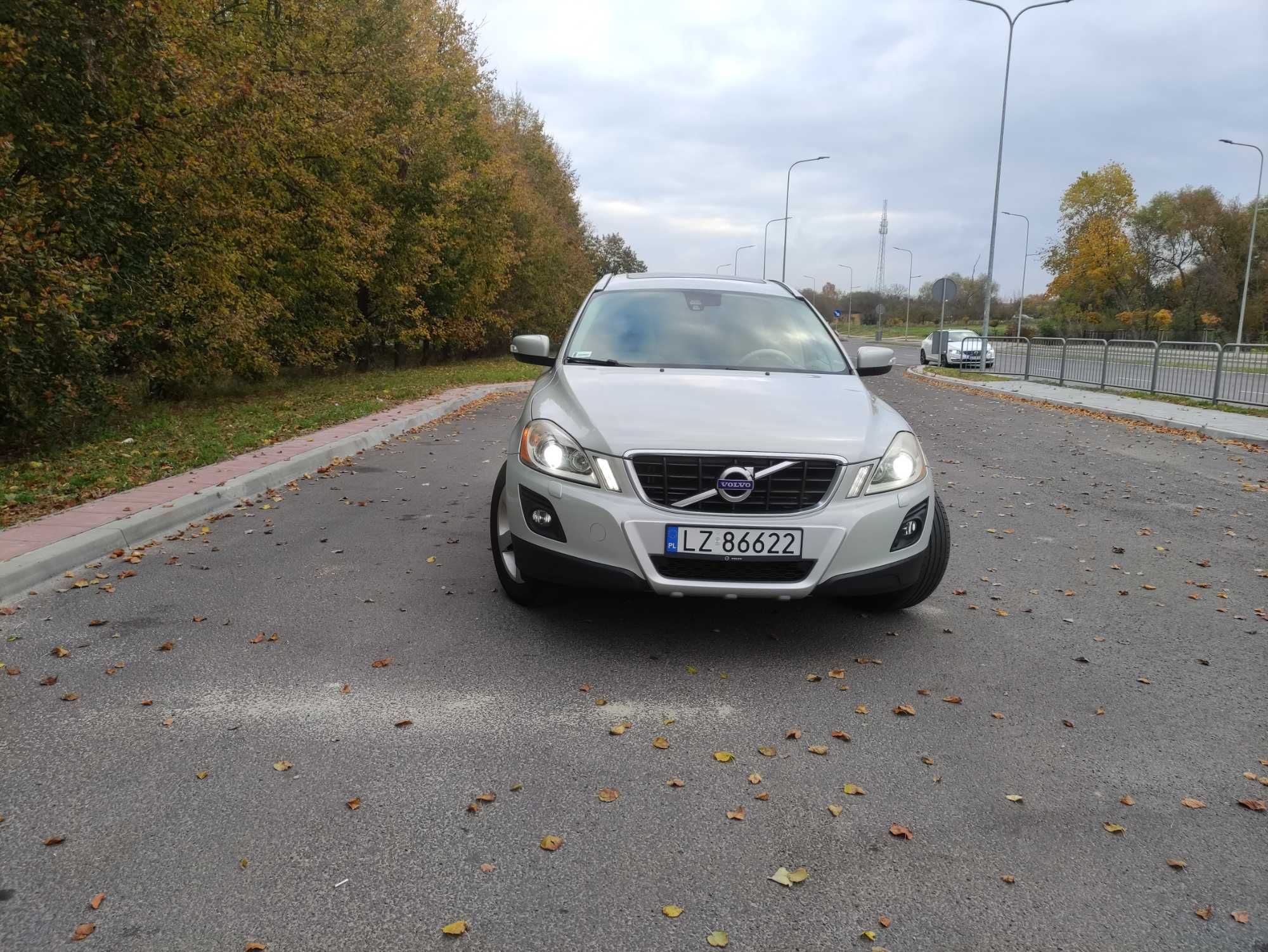 Volvo XC60 2.4 D5 205KM Panorama Skrętny Xenon DVD.