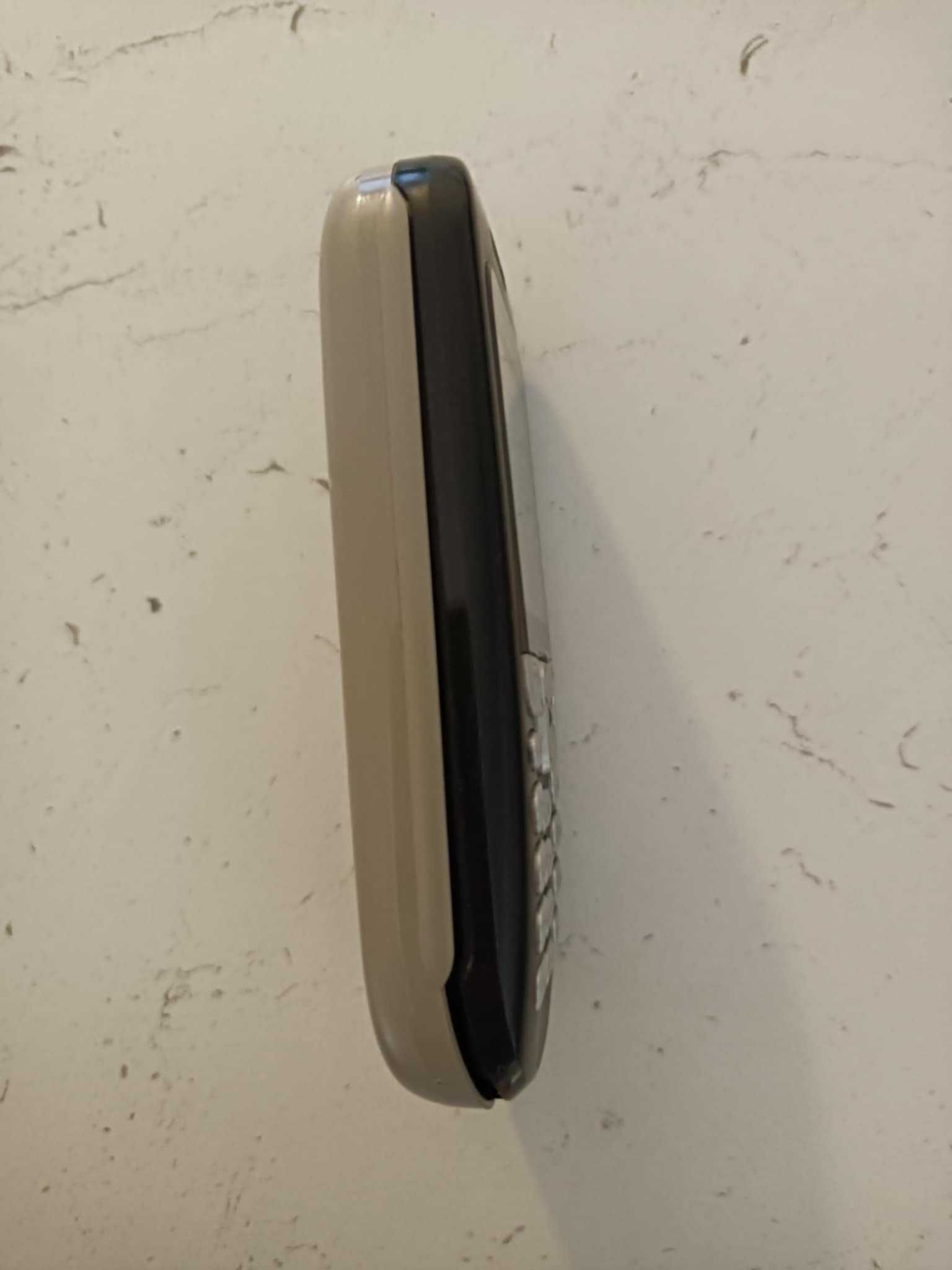 Sony Ericsson J220i