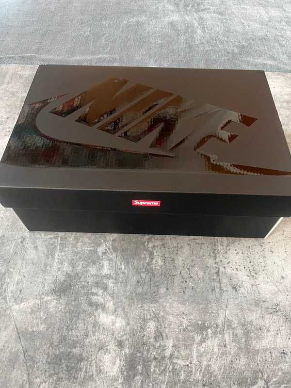 Nike_Nowy*Air_Force1_czarny_Supreme*buty_UnisexTrampk42