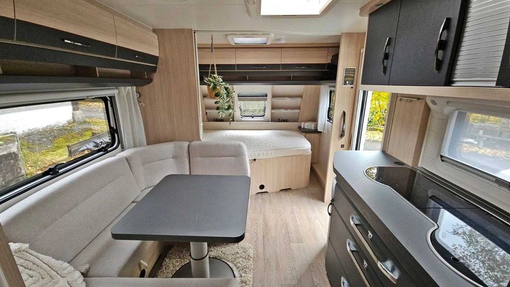 Hobby 545 KMFE de Luxe Edition/łóżko piętrowe trzyosobowe/klima/mover
