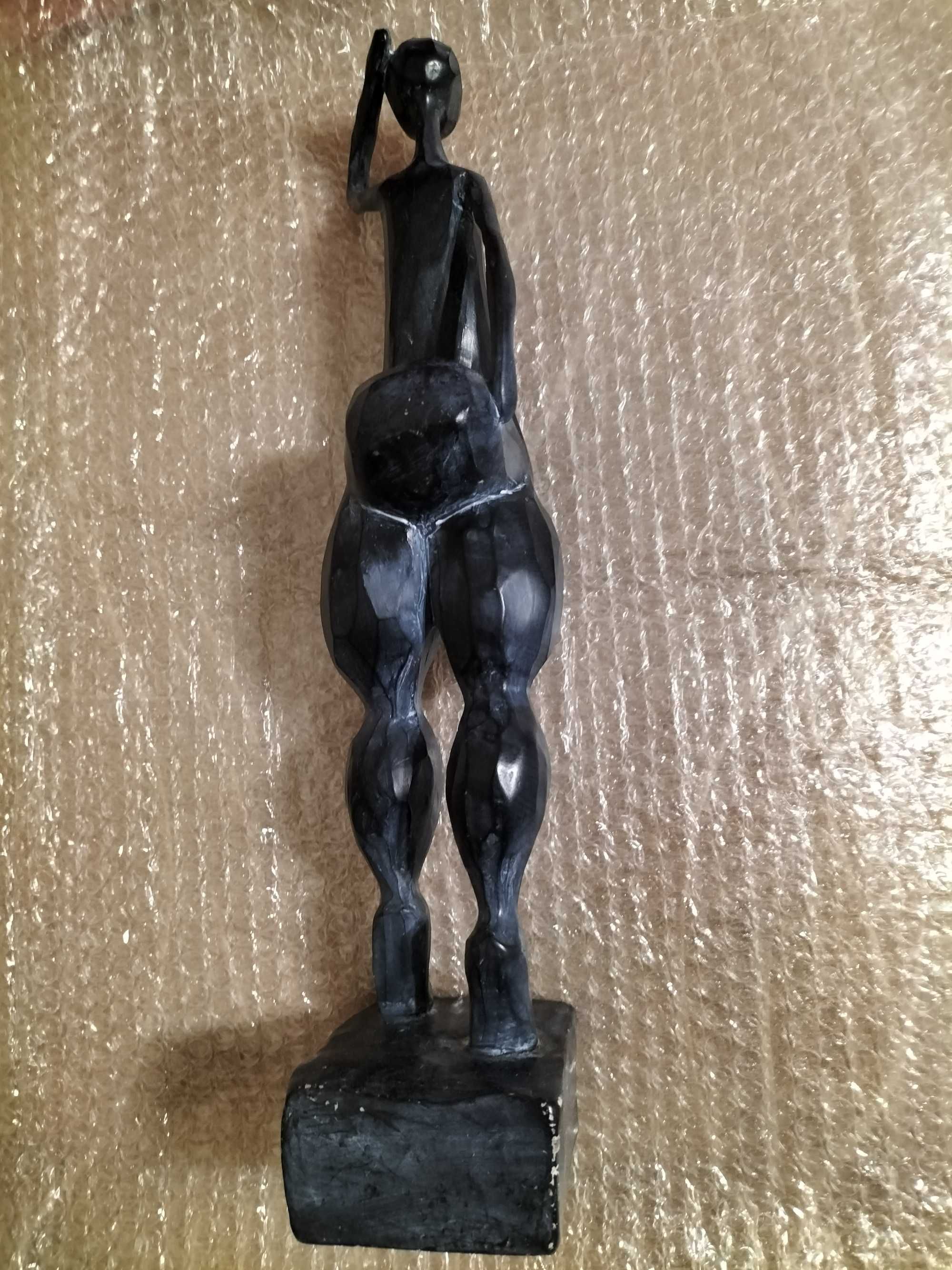 Rzeźba z drewna, abstrakcja