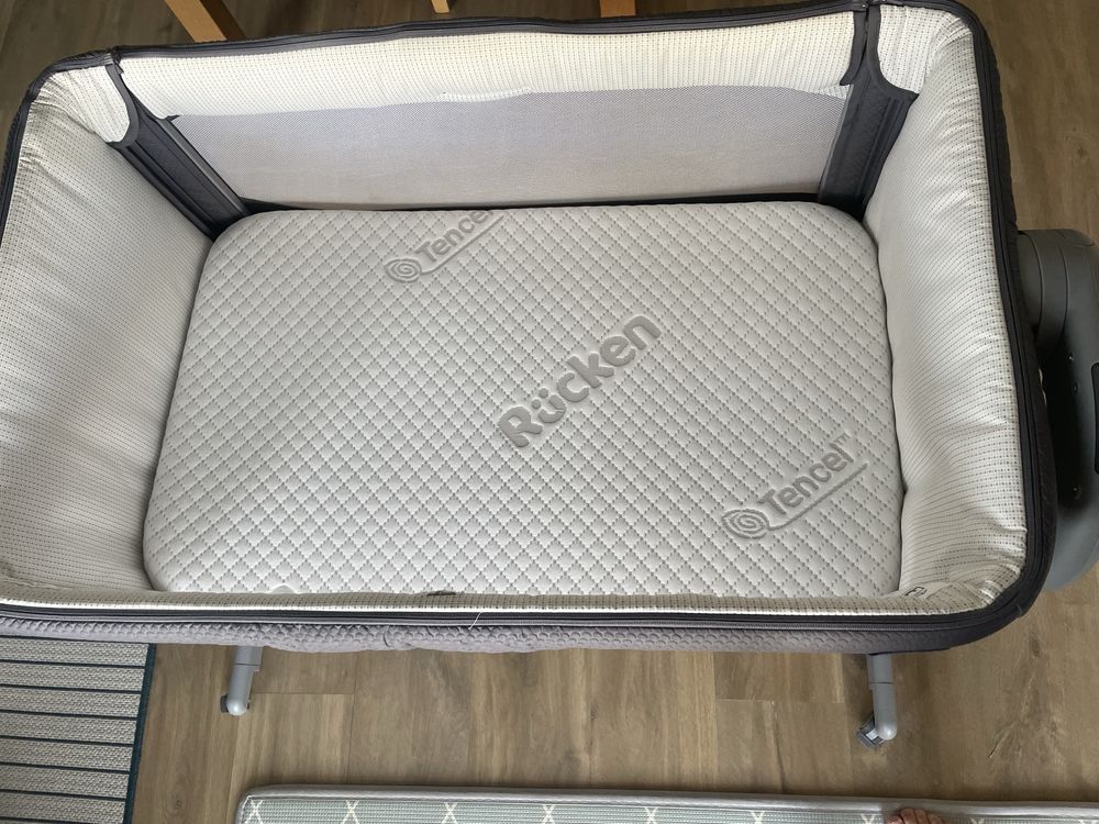 Chicco Łóżeczko Dostawne Next2Me Magic Moon Grey + materac Rucken