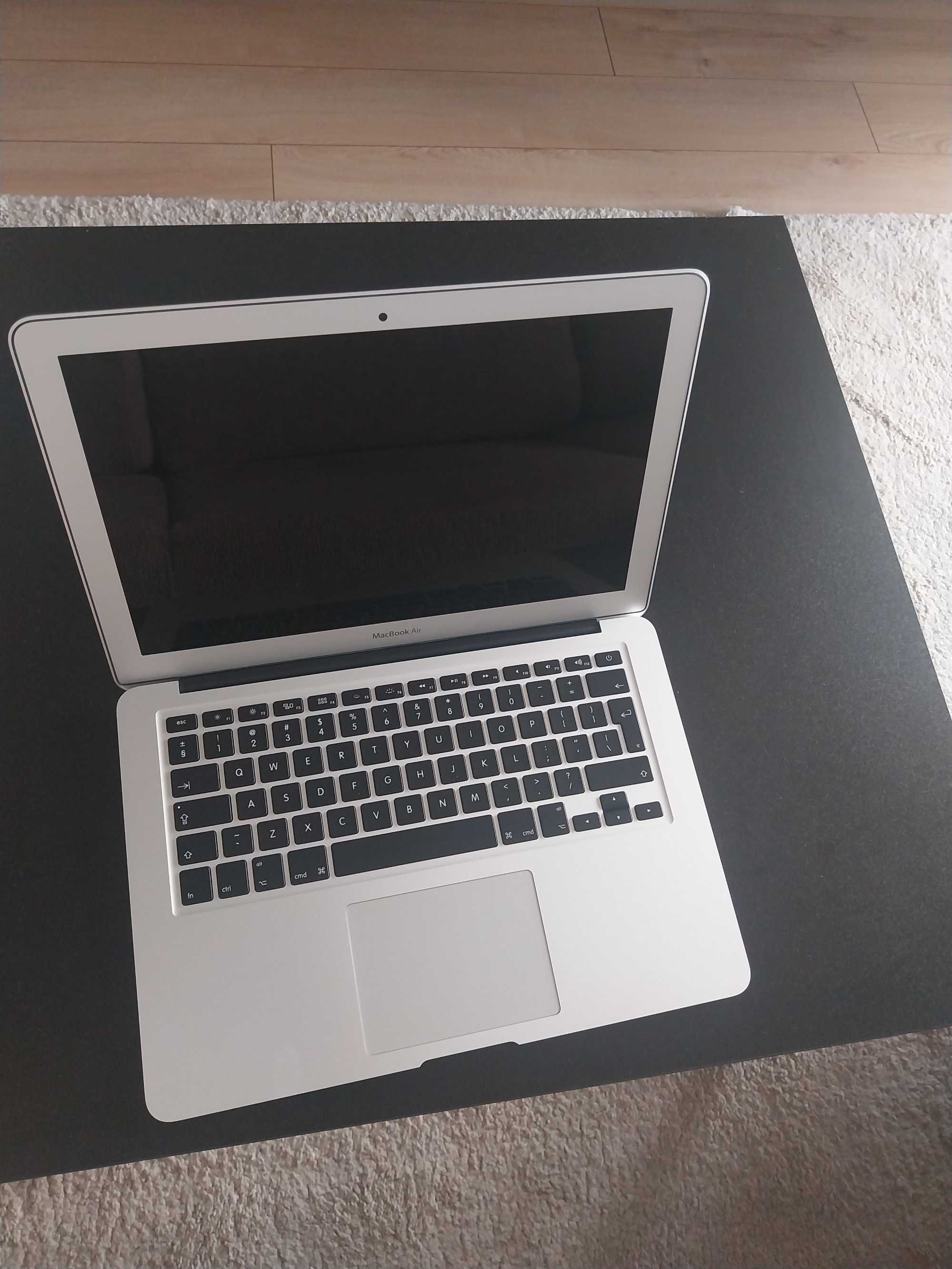 APPLE MACBOOK AIR 13. Stan idealny, nie używany