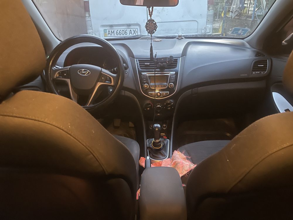 Hyundai accent 2019