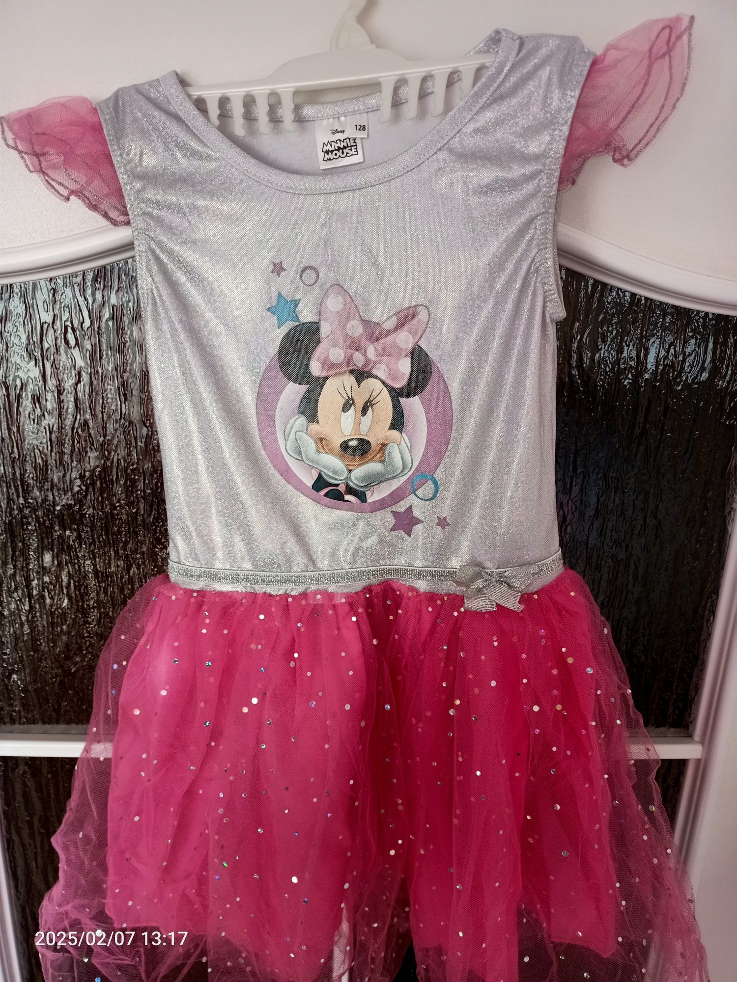 Sukienka na bal karnawałowy Minnie Mouse Disney, roz.122/128