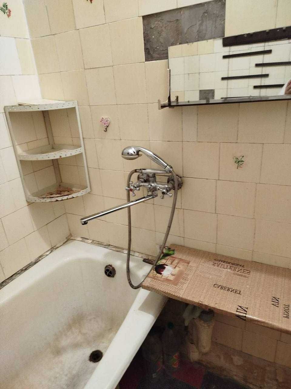 Продам  2-кімнатну квартиру вул. Соборності , район Кільце Косіора