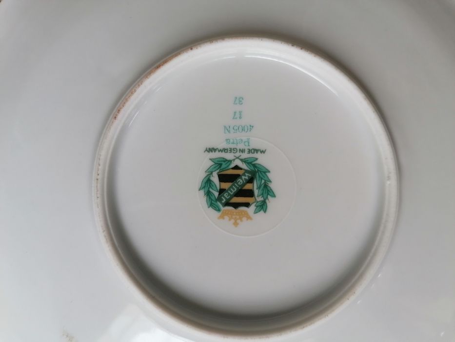 Pratos antigos variados