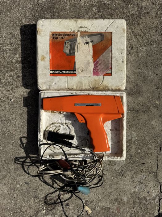 Lampa stroboskopowa Kfz-Stroboskop Typ 147 6V 24V Made in GDR Okazja !