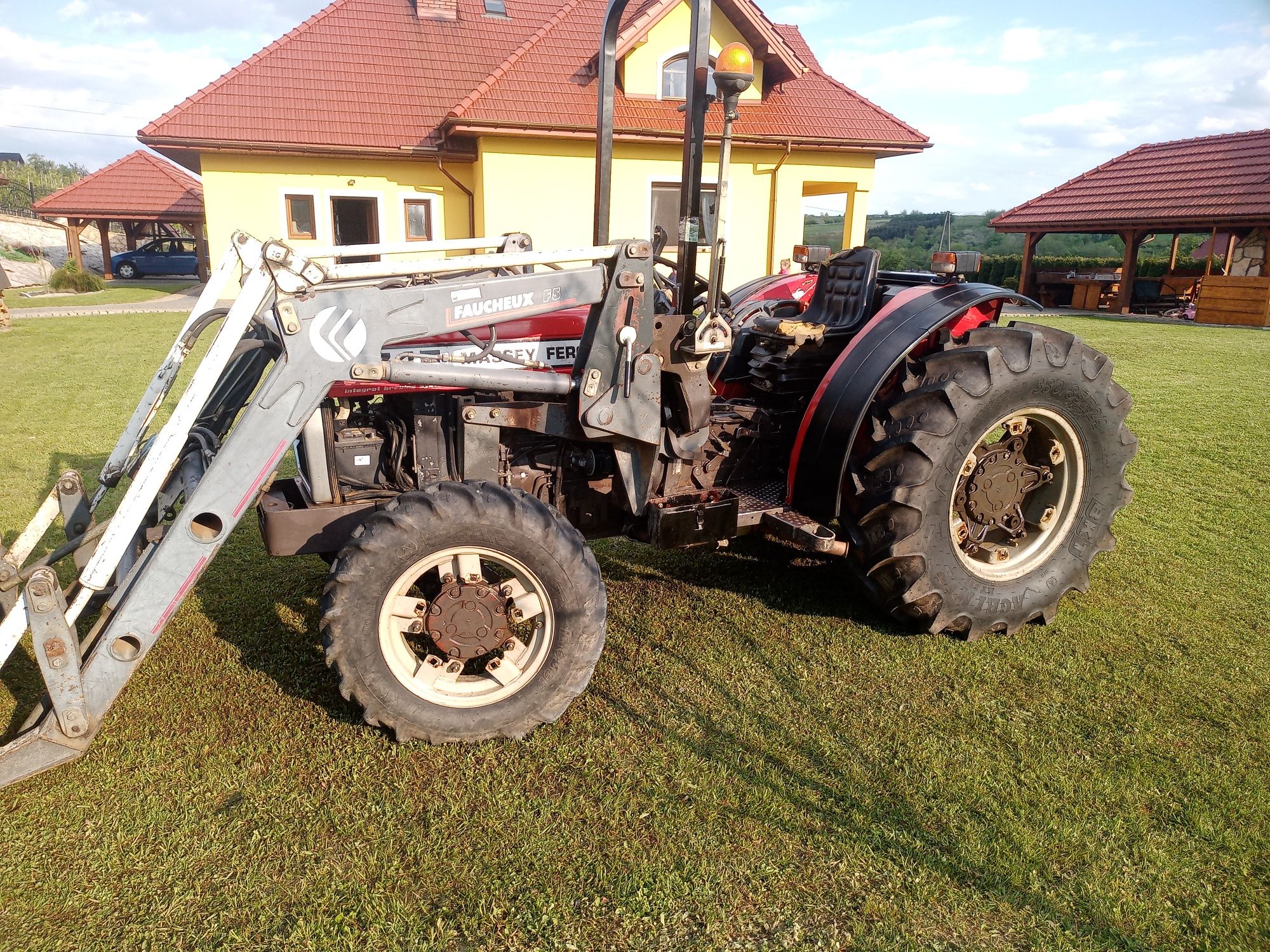 Massey Ferguson 374f 4x4 ładowacz tur kabina