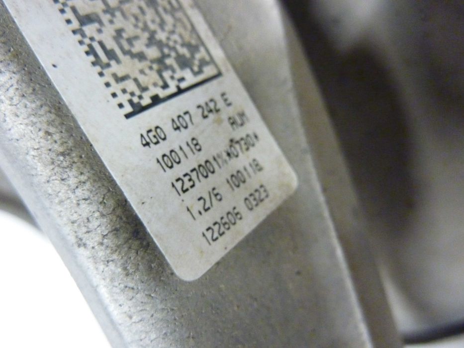 AUDI A6 C7 A4 B8 lift zwrotnica LEWY PRAWY PRZÓD 4G0.407241E 242E igła