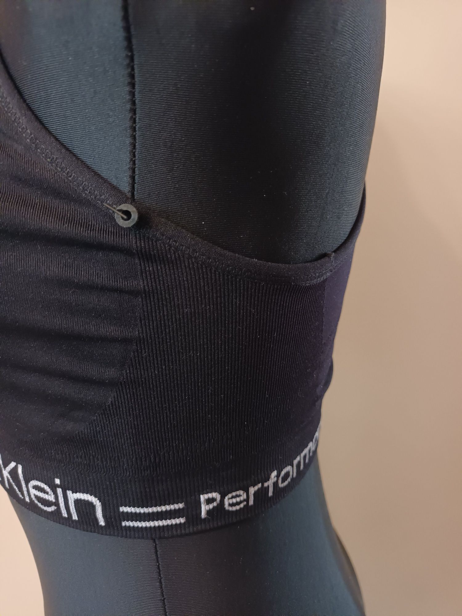Biustonosz sportowy  Calvin Klein  Roz. L