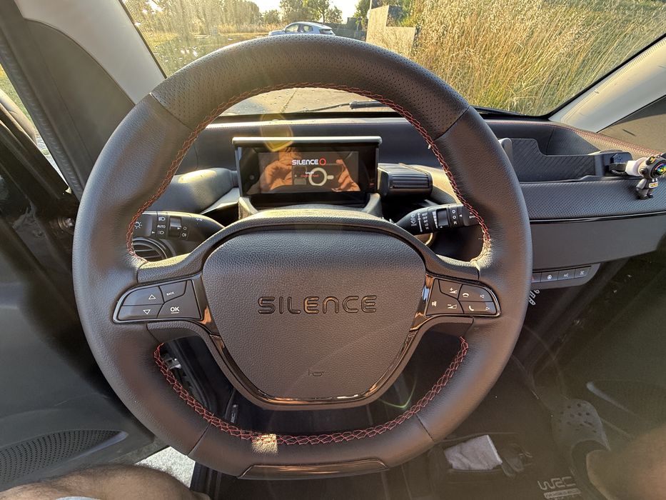 Quadriciclo Pesado SILENCE S04 “igual a novo” | IVA Dedutível | 2025