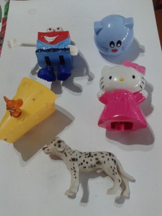 Bonecos de vários temas
