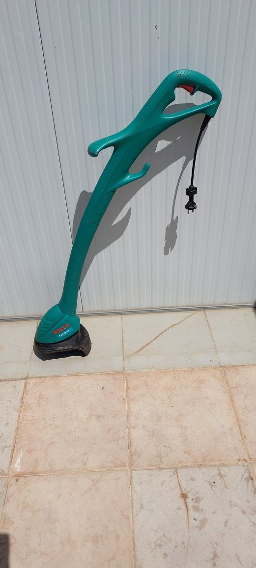Roçadora elétrica,  220 V, Bosch