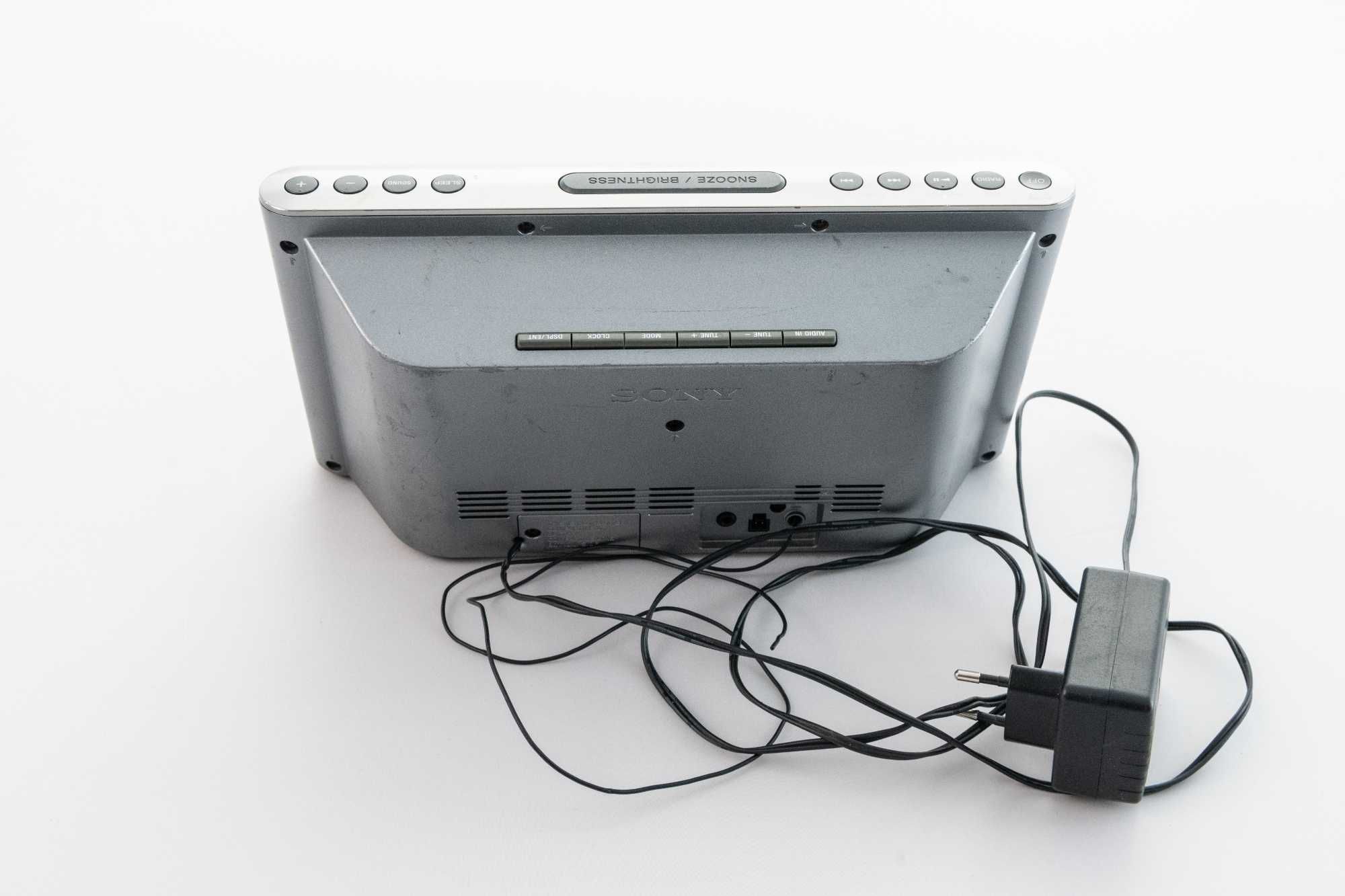 Radiobudzik Sony Dream Machine ICF-DS15iP z funkcją dokowania iPoda