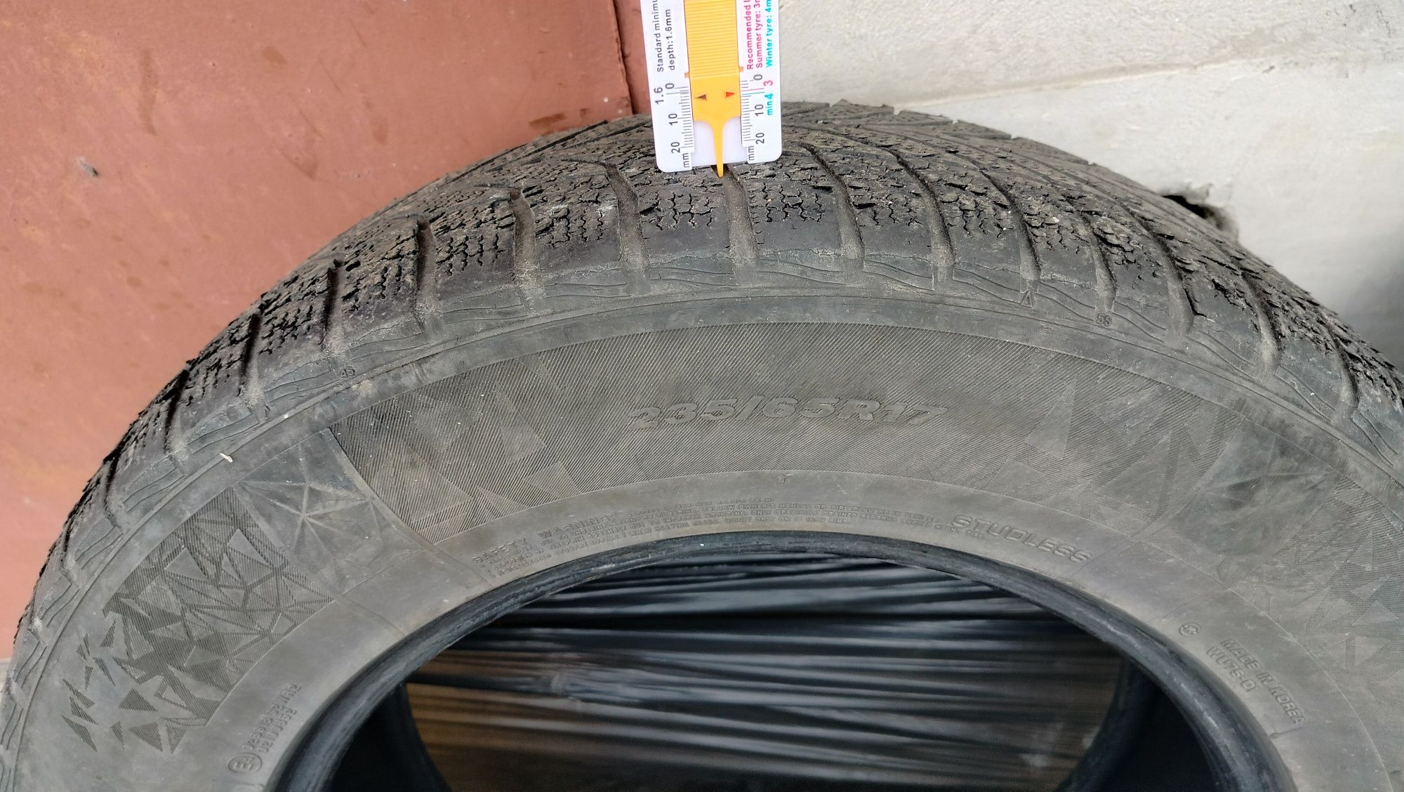 Зимова гума 235 65 17 Nexen winguard Suv