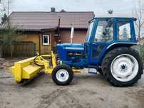 Ford 4600  Traktor, Ciągnik Ford ze szczotka komunalną