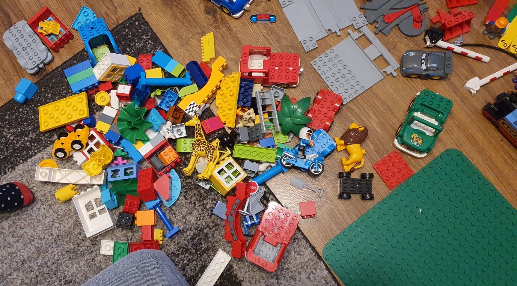 Lego Duplo 2 pociągi, dużo torów, i inne