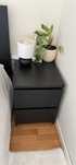 Mesa cabeceira malm