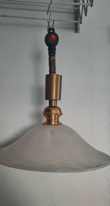 Lampa żyrandol mleczne szklo