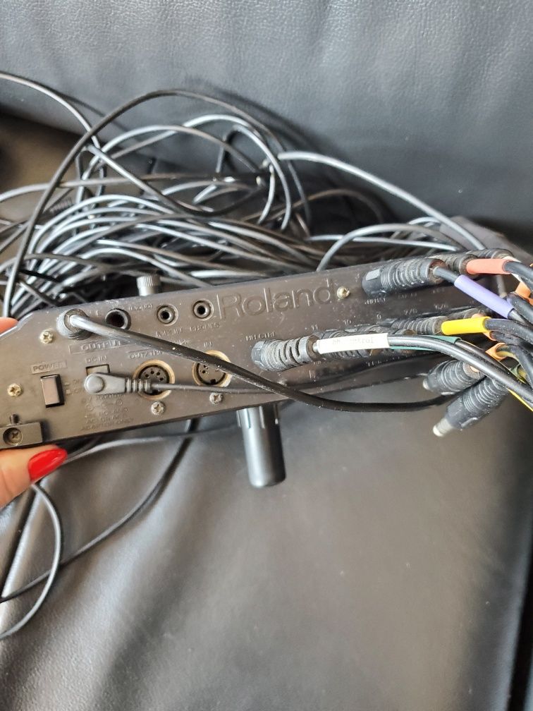 Centralka Roland TD-6V z uchwytem i okablowaniem