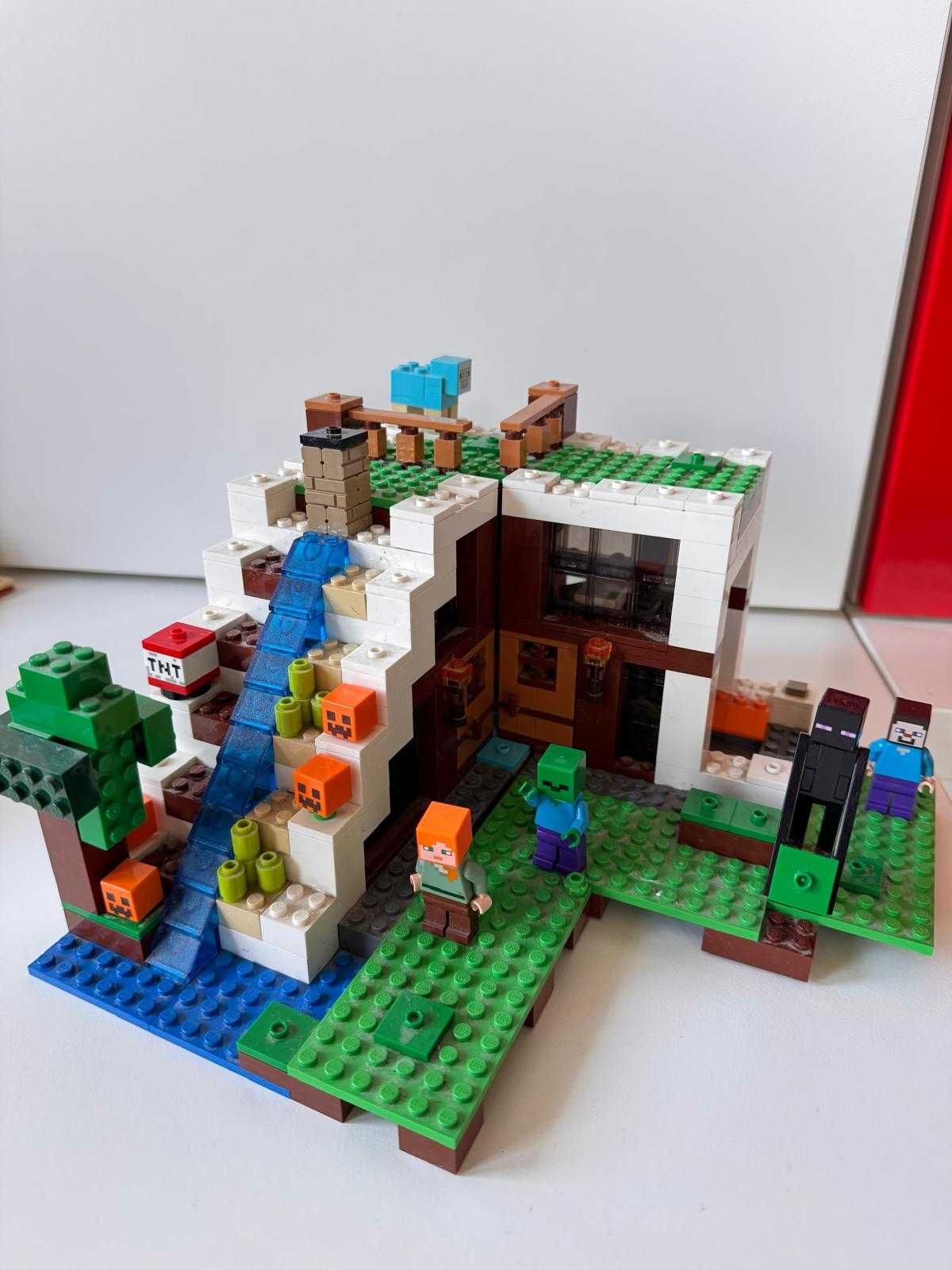 LEGO Minecraft 21134 - Baza pod wodospadem + GRATIS