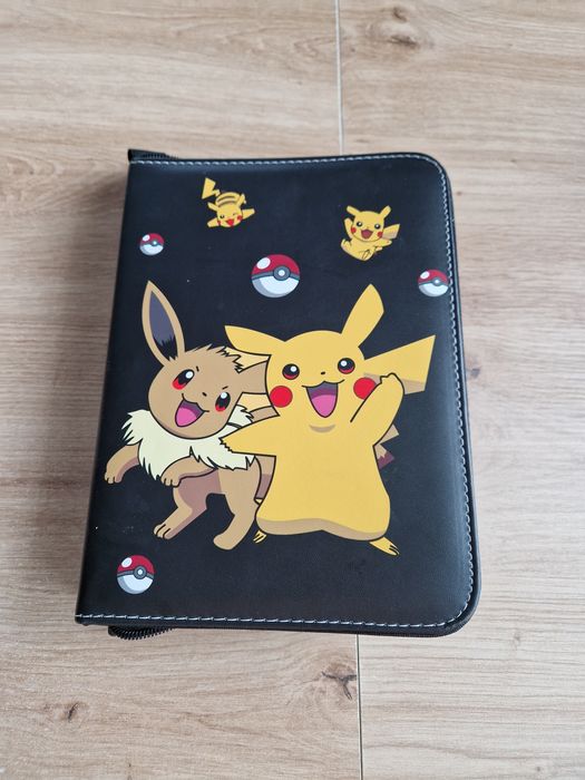 Album z kartami pokemon