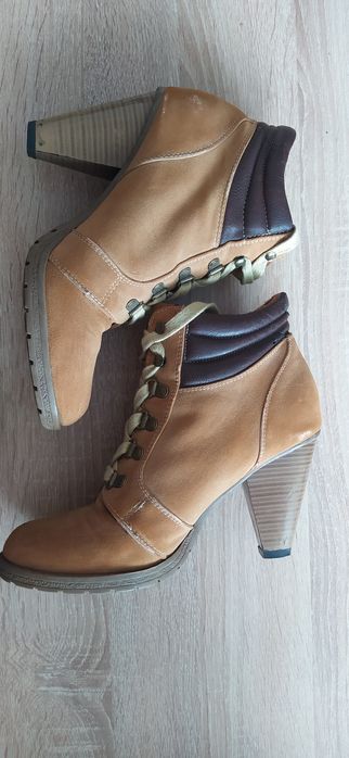 Botki zamszowe brąz