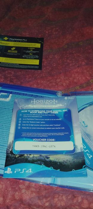 Vendo jogo PS4 HORIZON zero dawn complete edition