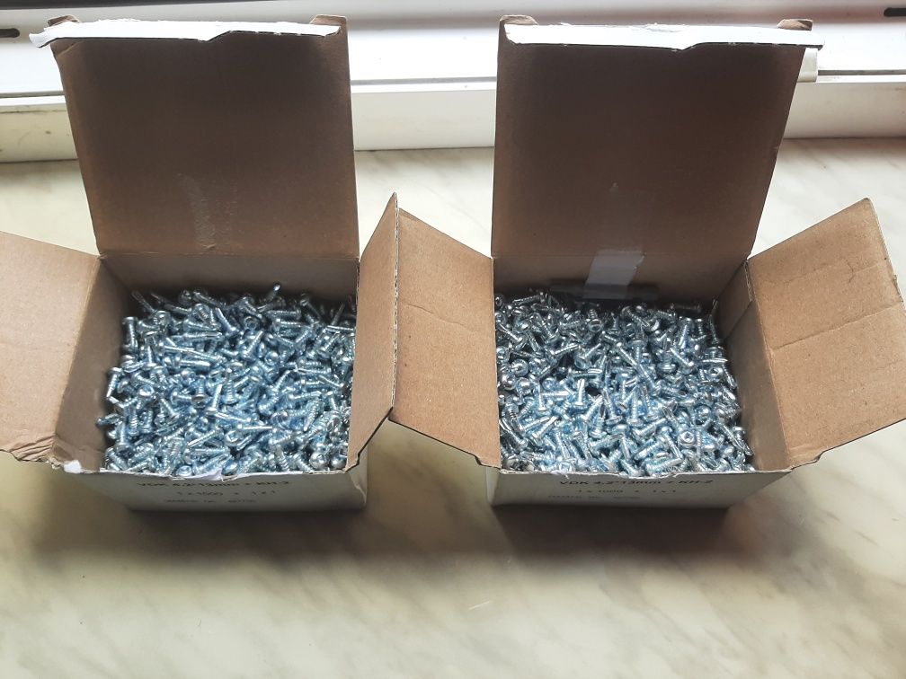 Wkręty samowiercące do blach z łbem walcowym 4.2x13mm 2000szt