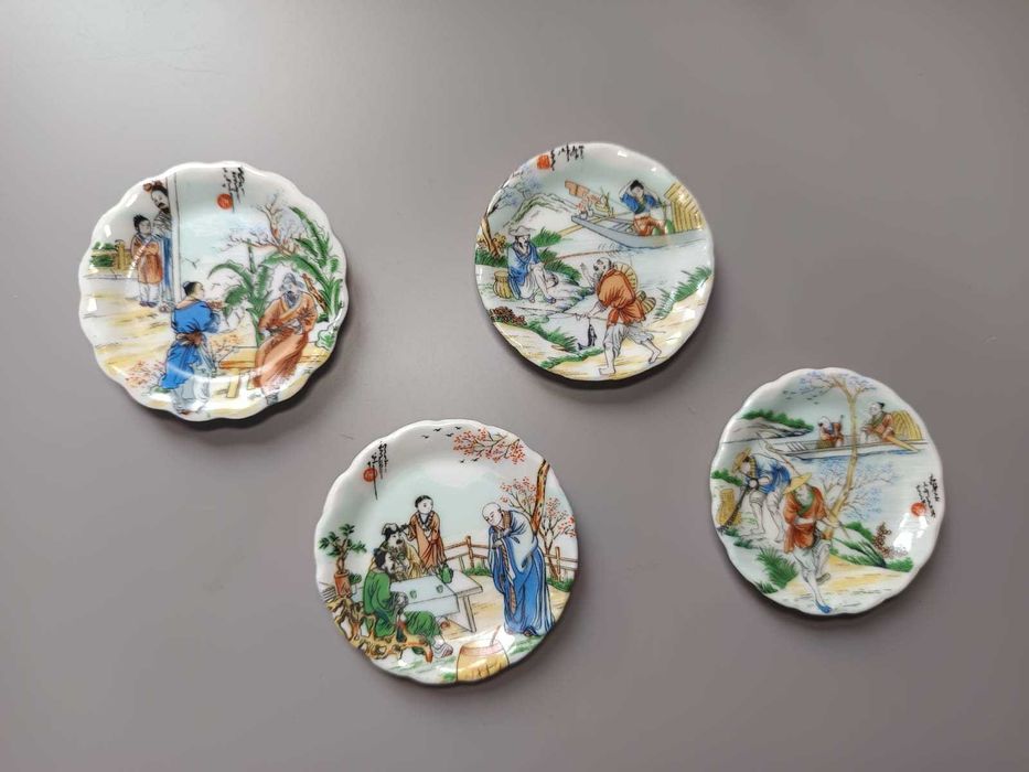 Conjunto de Pratinhos em Porcelana Oriental – Pintura Tradicional