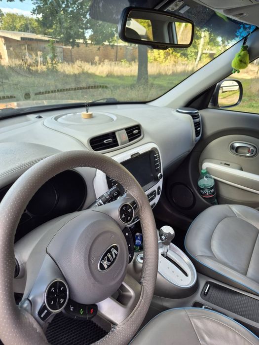 Продам авто КІА Soul  електро 2015 р. Ціна 7000₴. Торг