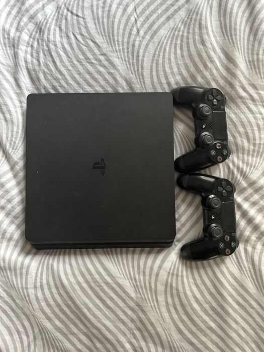 Playstation 4 Slim