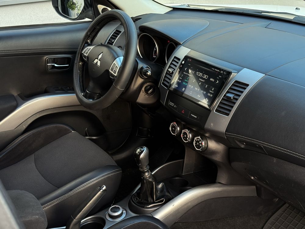 Mitsubishi Outlander | 2.0D | 4x4 | TV | Zadbany || Manual |