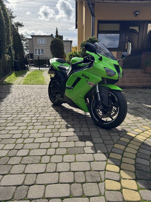 Kawasaki zx6r 2008 / akrapovic / battlax / super stan